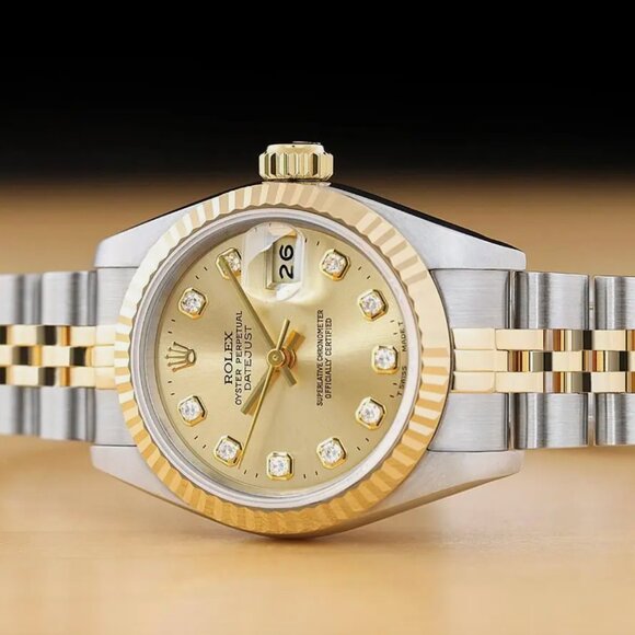 Sale! Rolex Womoen's Factory 18kt Watch - Picture 3 of 7